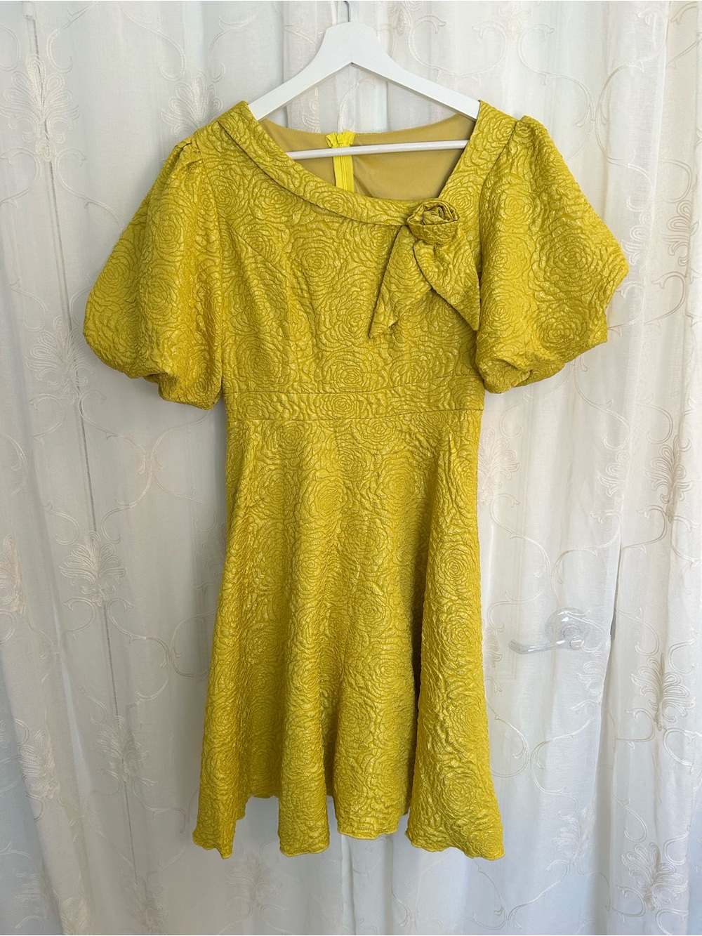 Chartreuse Floral Jacquard Puff Sleeve Mini Dress – Asymmetric Rosette M